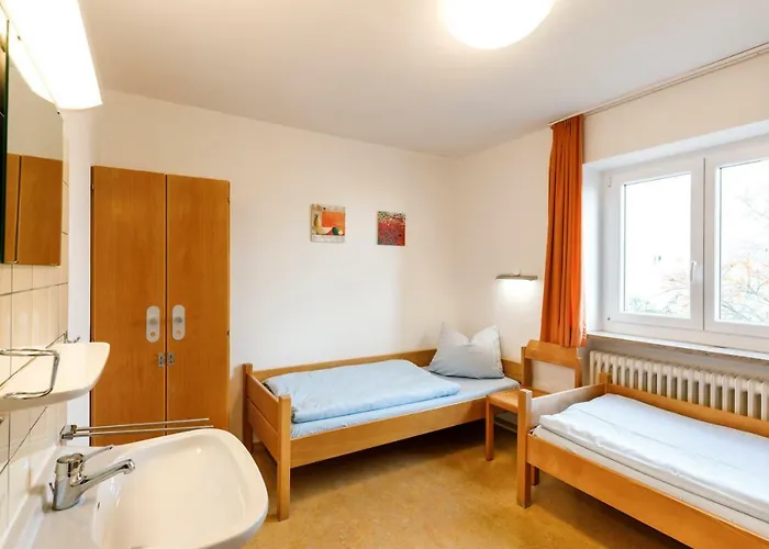 Djh Kelheim Hostel *